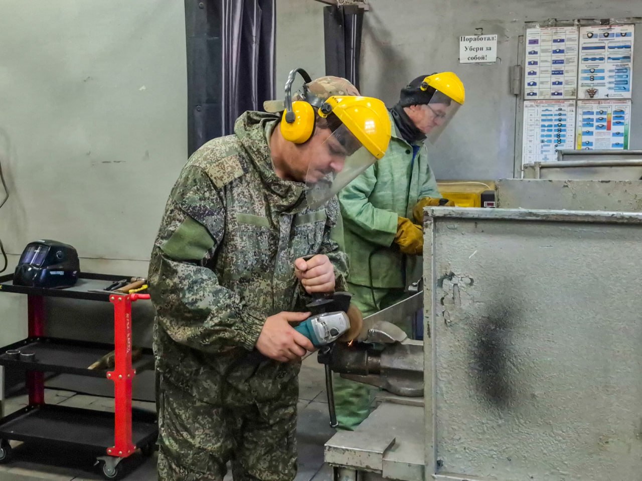 Прошла итоговая аттестация по программе «Сварщик» в рамках программы «Активные меры содействия занятости», сообщает Горно-Алтайский государственный колледж им. Гнездилова Прошла итоговая аттестация по программе «Сварщик» в рамках программы «Активные меры содействия занятости», сообщает Горно-Алтайский государственный колледж им. Гнездилова