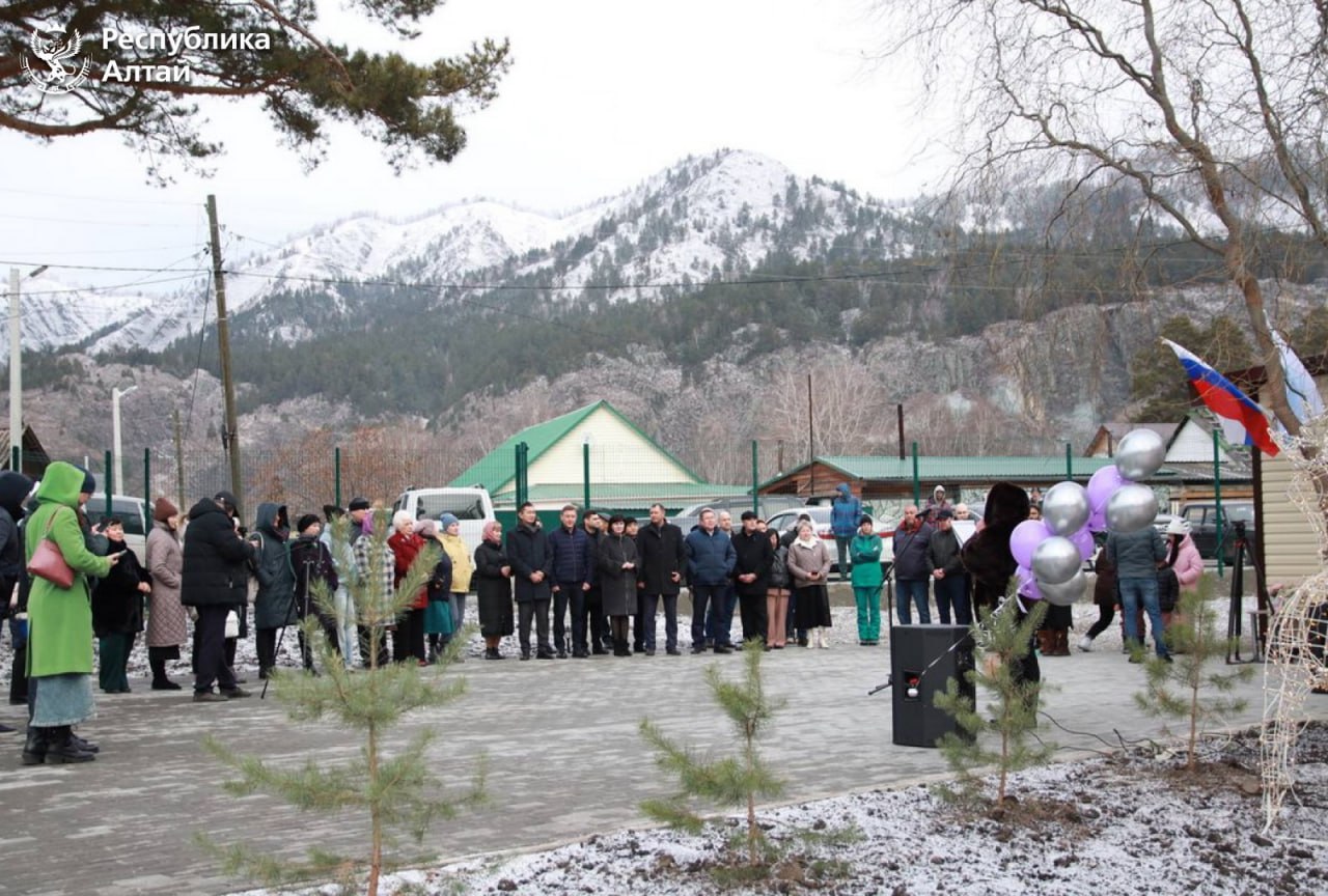 Глава Республики Алтай Андрей Турчак принял участие в открытии детского сада «Медвежонок» в Чемале Глава Республики Алтай Андрей Турчак принял участие в открытии детского сада «Медвежонок» в Чемале