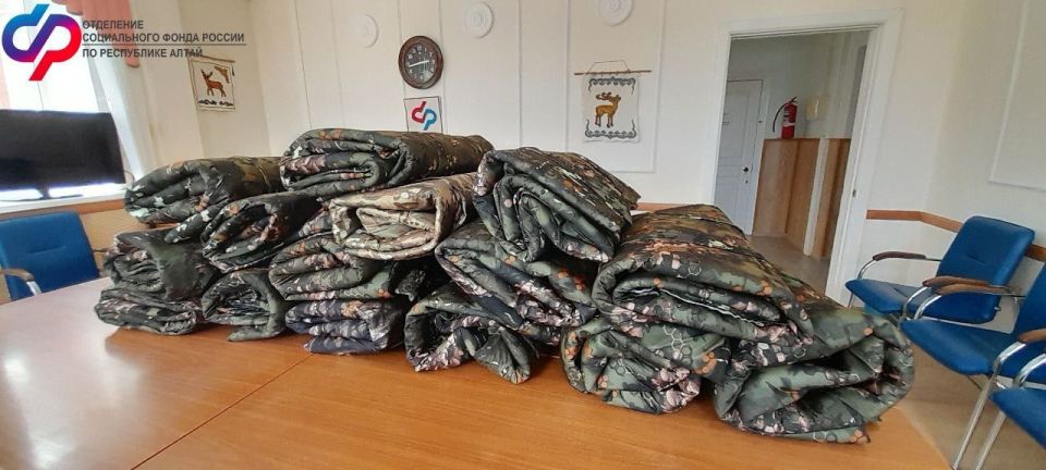 Активисты Центров общения старшего поколения оказывают помощь участникам СВО