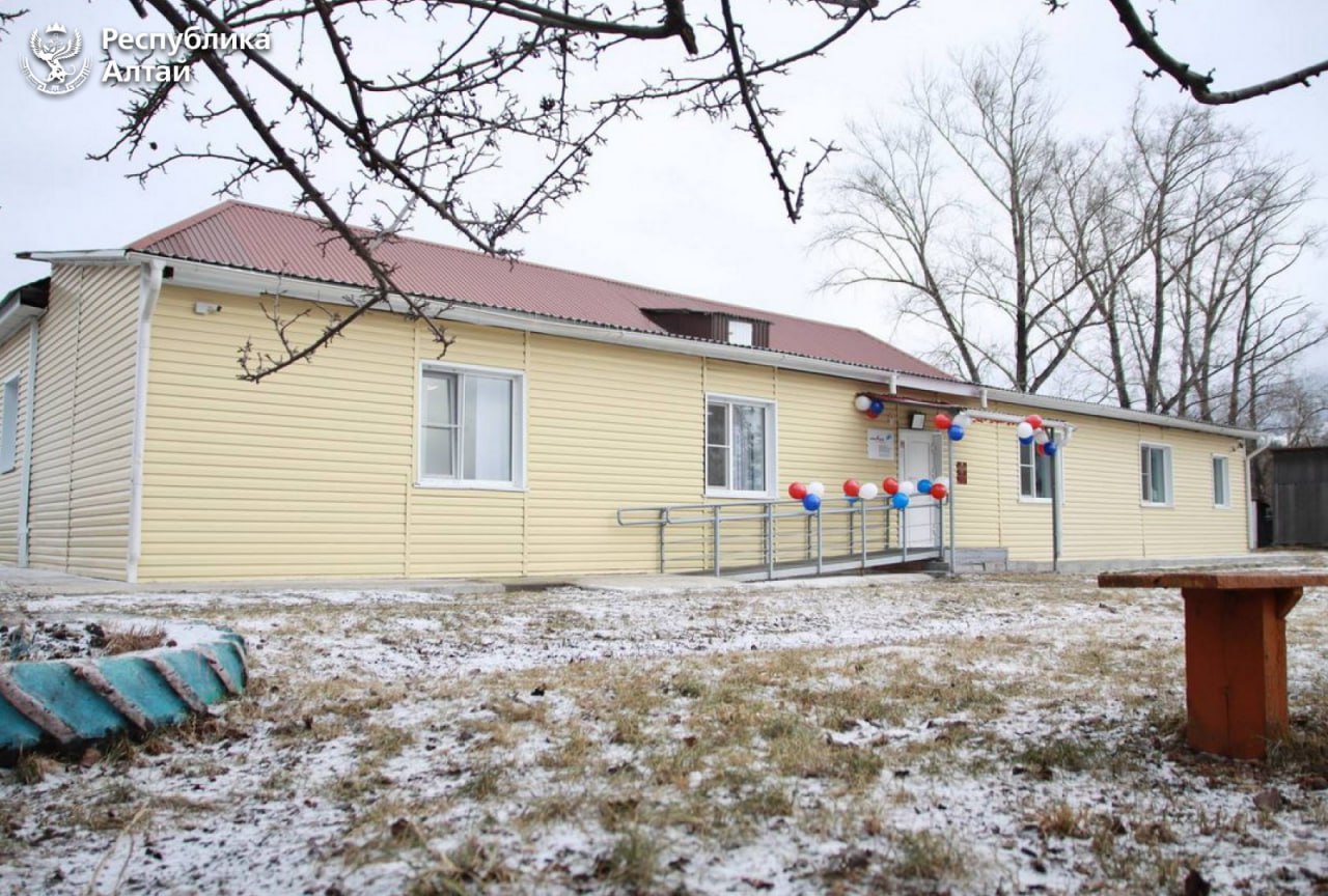 Глава Республики Алтай Андрей Турчак в ходе рабочей поездки посетил Аюлинскую школу Глава Республики Алтай Андрей Турчак в ходе рабочей поездки посетил Аюлинскую школу