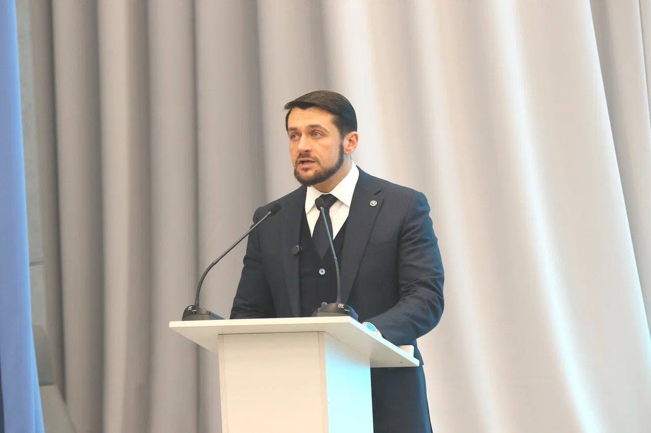 Александр Прокопьев: В преддверии предстоящего зимнего туристического сезона в республике провел совещание с местными представителями турбизнеса Александр Прокопьев: В преддверии предстоящего зимнего туристического сезона в республике провел совещание с местными представителями турбизнеса