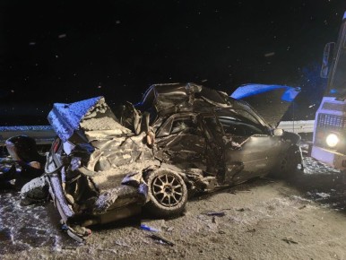 В Майминском районе в результате столкновения легкового автомобиля с автобусом погиб мужчина-пассажир