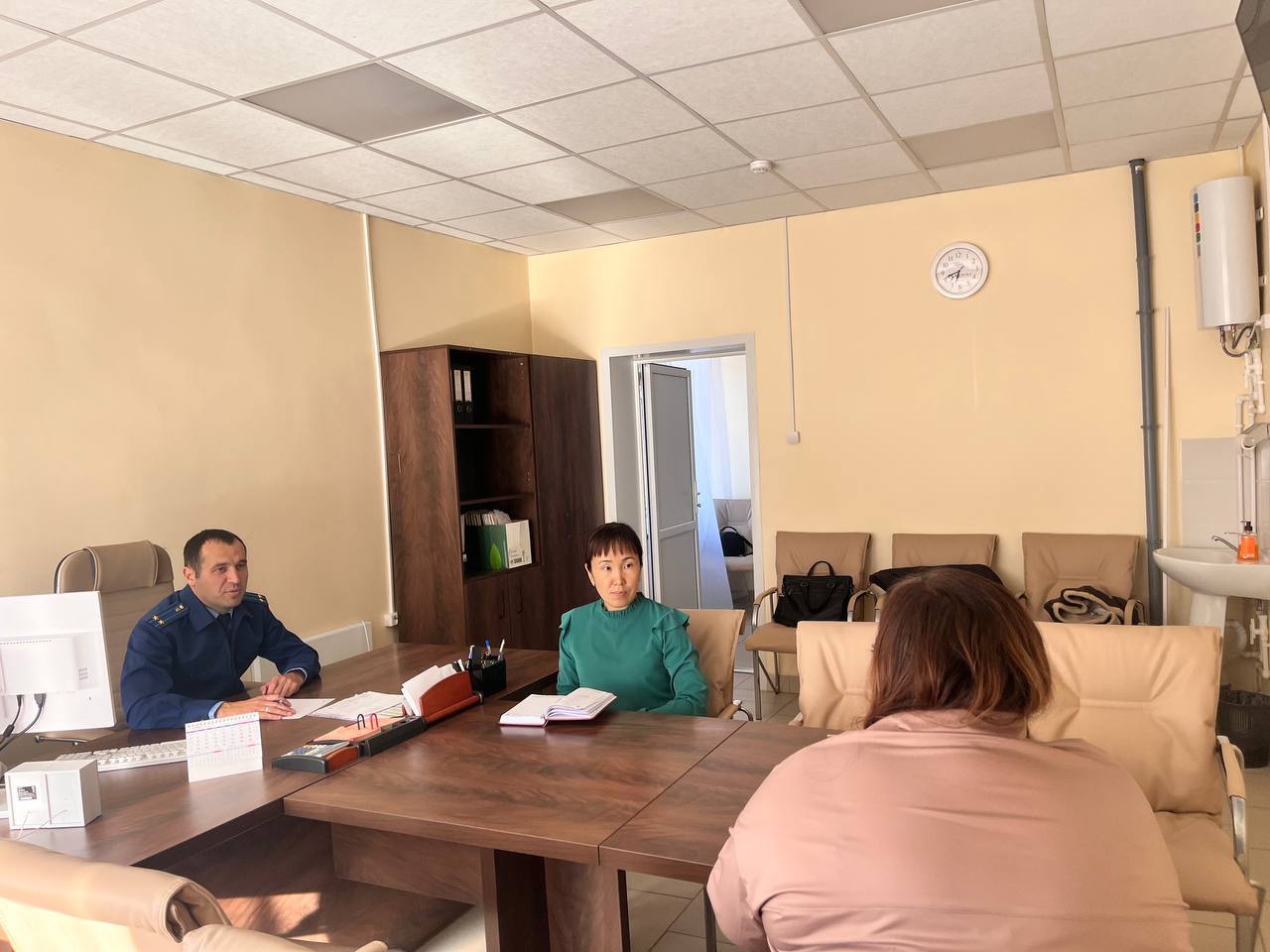 Прокурором Онгудайского района проведен личный прием граждан в здравоохранительном учреждении Прокурором Онгудайского района проведен личный прием граждан в здравоохранительном учреждении