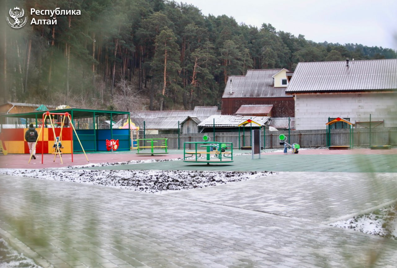 Глава Республики Алтай Андрей Турчак принял участие в открытии детского сада «Медвежонок» в Чемале Глава Республики Алтай Андрей Турчак принял участие в открытии детского сада «Медвежонок» в Чемале