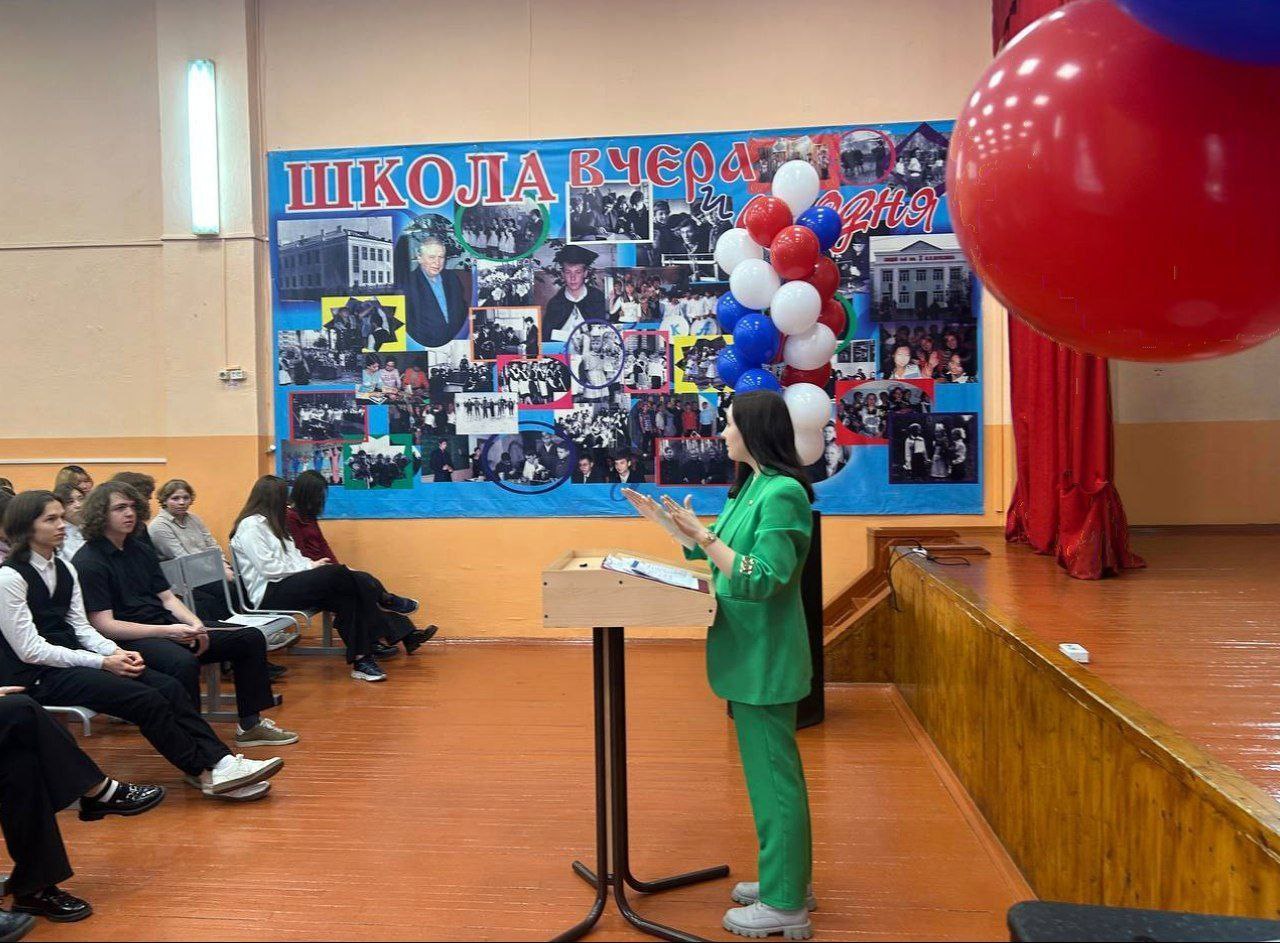 Избирательной комиссией Республики Алтай совместно с членами Молодежной избирательной комиссии Республики Алтай проведены встречи с учащимися 10-х и 11-х классов общеобразовательных учреждений Республики Алтай Избирательной комиссией Республики Алтай совместно с членами Молодежной избирательной комиссии Республики Алтай проведены встречи с учащимися 10-х и 11-х классов общеобразовательных учреждений Республики Алтай