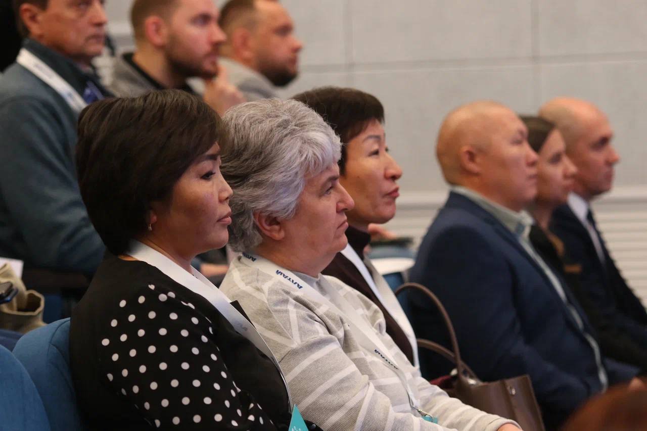 Александр Прокопьев: В преддверии предстоящего зимнего туристического сезона в республике провел совещание с местными представителями турбизнеса Александр Прокопьев: В преддверии предстоящего зимнего туристического сезона в республике провел совещание с местными представителями турбизнеса