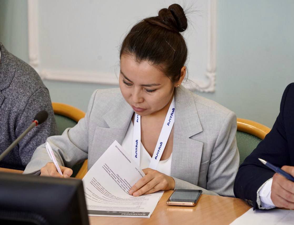 Депутаты и сотрудники Аппарата Парламента РА написали Большой этнографический диктант Депутаты и сотрудники Аппарата Парламента РА написали Большой этнографический диктант