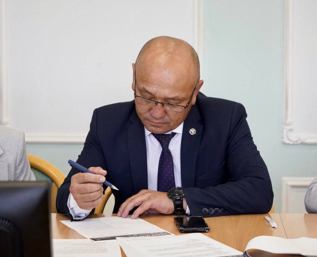 Депутаты и сотрудники Аппарата Парламента РА написали Большой этнографический диктант Депутаты и сотрудники Аппарата Парламента РА написали Большой этнографический диктант