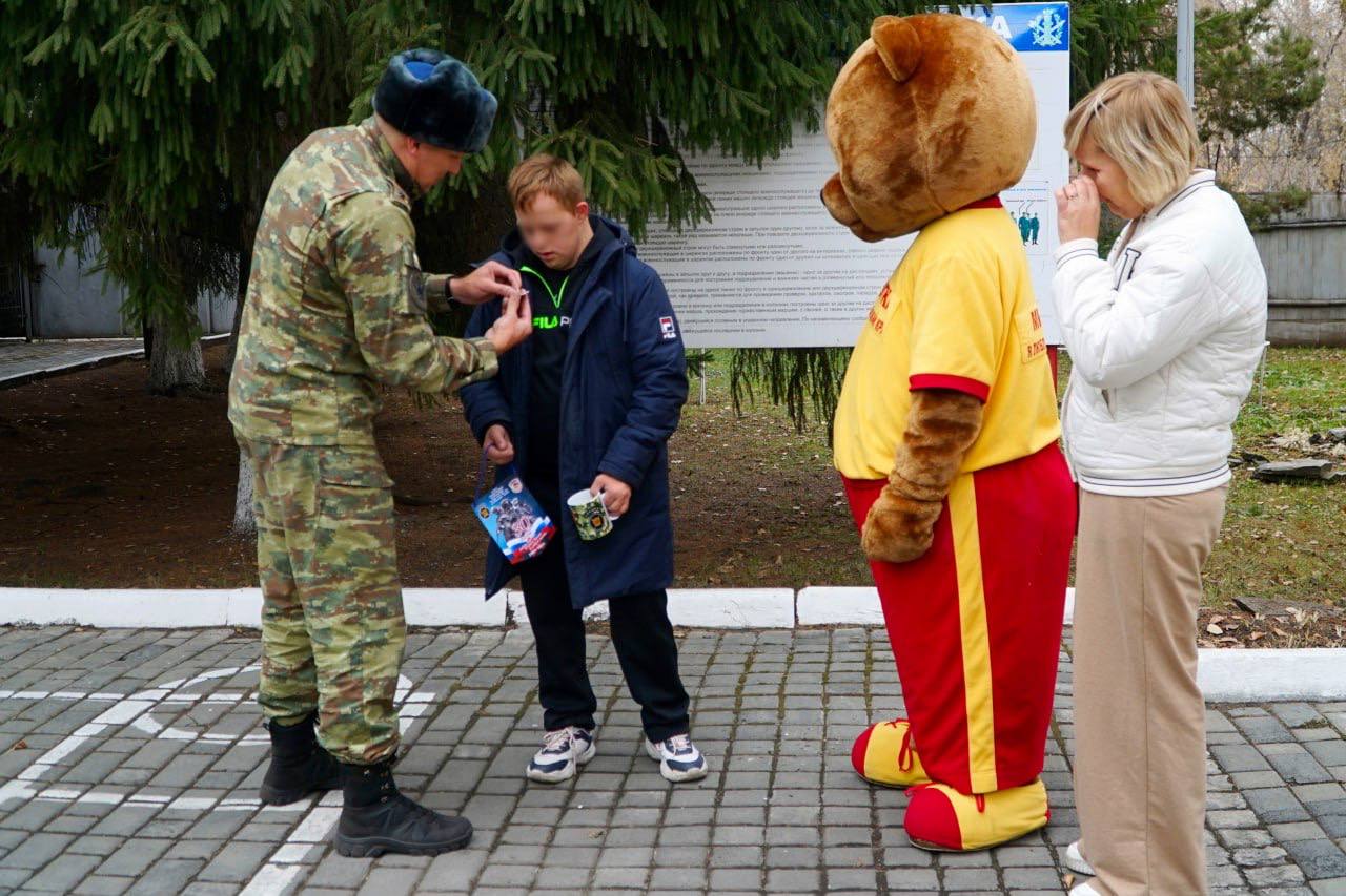 Сотрудники отдела специального назначения «Легион» УФСИН России по Алтайскому краю исполнили мечту особенного ребенка Сотрудники отдела специального назначения «Легион» УФСИН России по Алтайскому краю исполнили мечту особенного ребенка