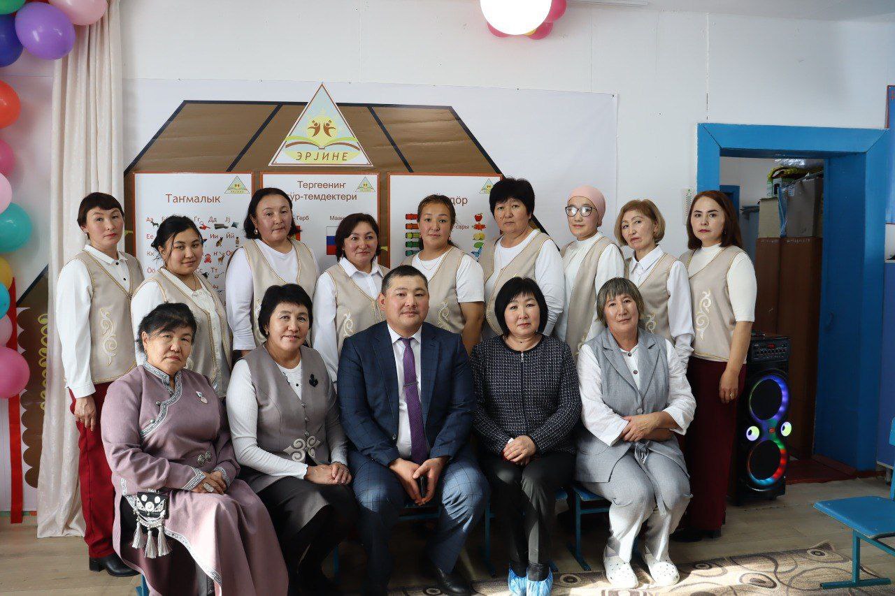 Национальный уголок открыли в детском садике «Айгулек» села Джазатор, в Кош-Агачском районе это уже 10-й по счету национальный уголок в детсадах Национальный уголок открыли в детском садике «Айгулек» села Джазатор, в Кош-Агачском районе это уже 10-й по счету национальный уголок в детсадах