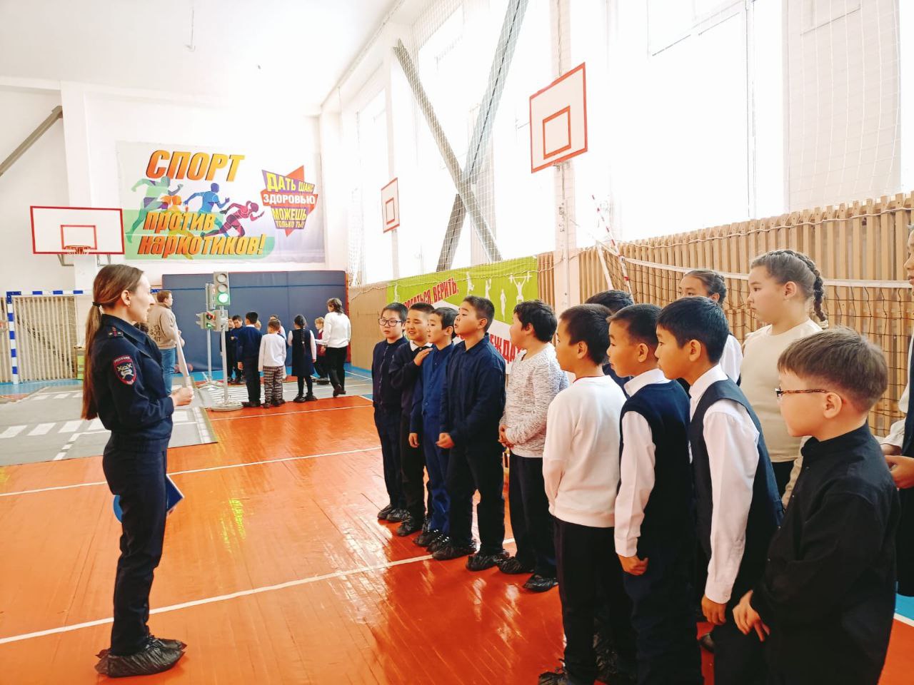 Практическое занятие по изучению ПДД с использованием мобильного комплекса «Лаборатория безопасности» прошло в Усть-Канском районе Практическое занятие по изучению ПДД с использованием мобильного комплекса «Лаборатория безопасности» прошло в Усть-Канском районе