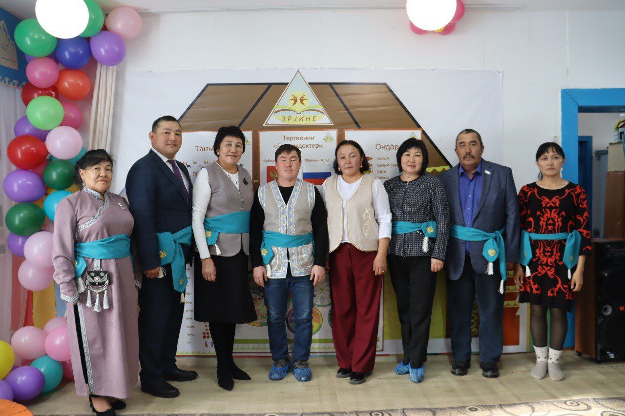 Национальный уголок открыли в детском садике «Айгулек» села Джазатор, в Кош-Агачском районе это уже 10-й по счету национальный уголок в детсадах Национальный уголок открыли в детском садике «Айгулек» села Джазатор, в Кош-Агачском районе это уже 10-й по счету национальный уголок в детсадах