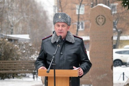 В Горно-Алтайске прошел митинг, посвящённый Дню памяти сотрудников органов внутренних дел региона, погибших при исполнении служебных обязанностей