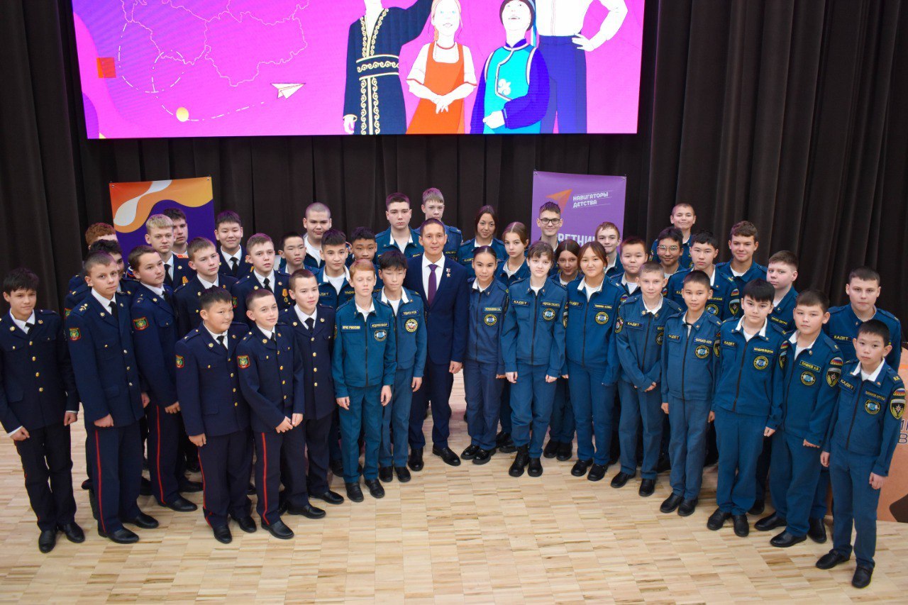 Герой России Амыр Аргамаков встретился с молодежью Горного Алтая