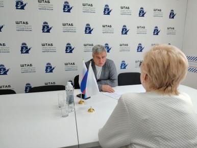 Прием граждан по вопросам ЖКХ провели вице-спикер Госсобрания – Эл Курултай Герман Чепкин и председатель комитета по экономической, финансовой и налоговой политике Радмила Пекпеева