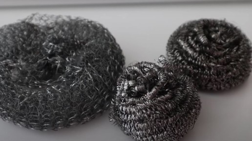 О металлической губке больше не вспомните: простая самоделка ее заменит