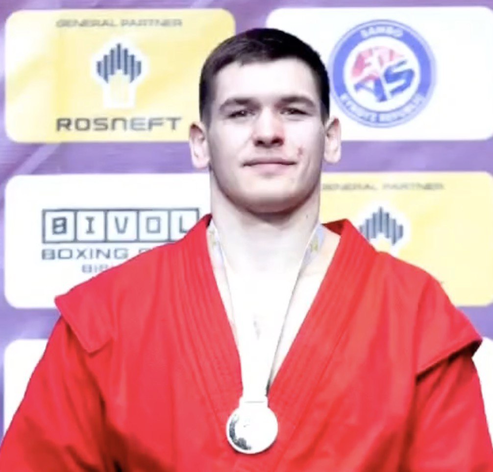 Уроженец Чемальского района Артем Тадин завоевал титул чемпиона мира по боевому самбо на международных соревнованиях, которые прошли в Киргизии