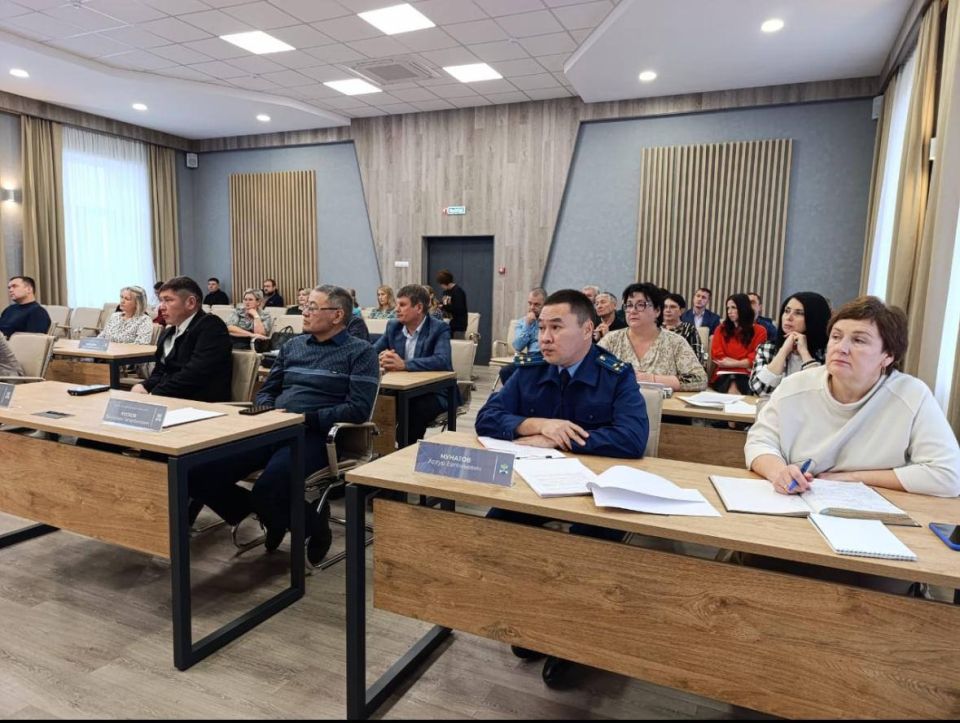 Прокурор Майминского района принял участие в сессии Майминского районного Совета депутатов
