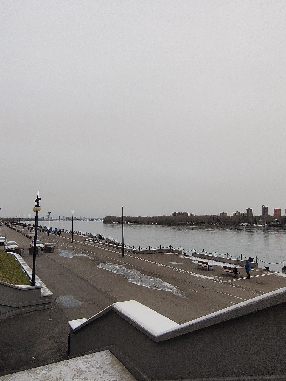 Мы живем далеко от центра России, добираться до Москвы, Санкт-Петербурга, Калининграда и других прекрасных городов страны нам далековато и дороговато, а вот путешествия по Сибири более доступны Мы живем далеко от центра России, добираться до Москвы, Санкт-Петербурга, Калининграда и других прекрасных городов страны нам далековато и дороговато, а вот путешествия по Сибири более доступны