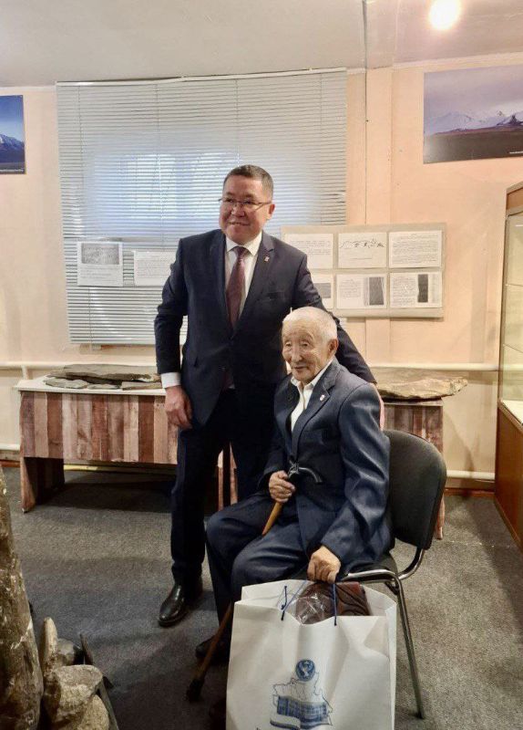 Видный общественный деятель Край Бидинов удостоен высшей награды Республики Алтай – ордена «Тан Чолмон»