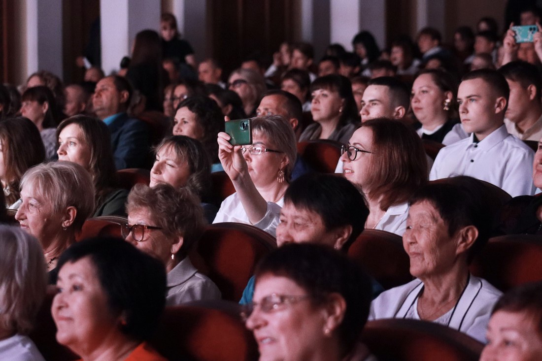 Горно-Алтайский государственный политехнический колледж имени Михаила Захаровича Гнездилова празднует 70-летний юбилей, с праздником коллектив поздравил глава региона Андрей Турчак Горно-Алтайский государственный политехнический колледж имени Михаила Захаровича Гнездилова празднует 70-летний юбилей, с праздником коллектив поздравил глава региона Андрей Турчак