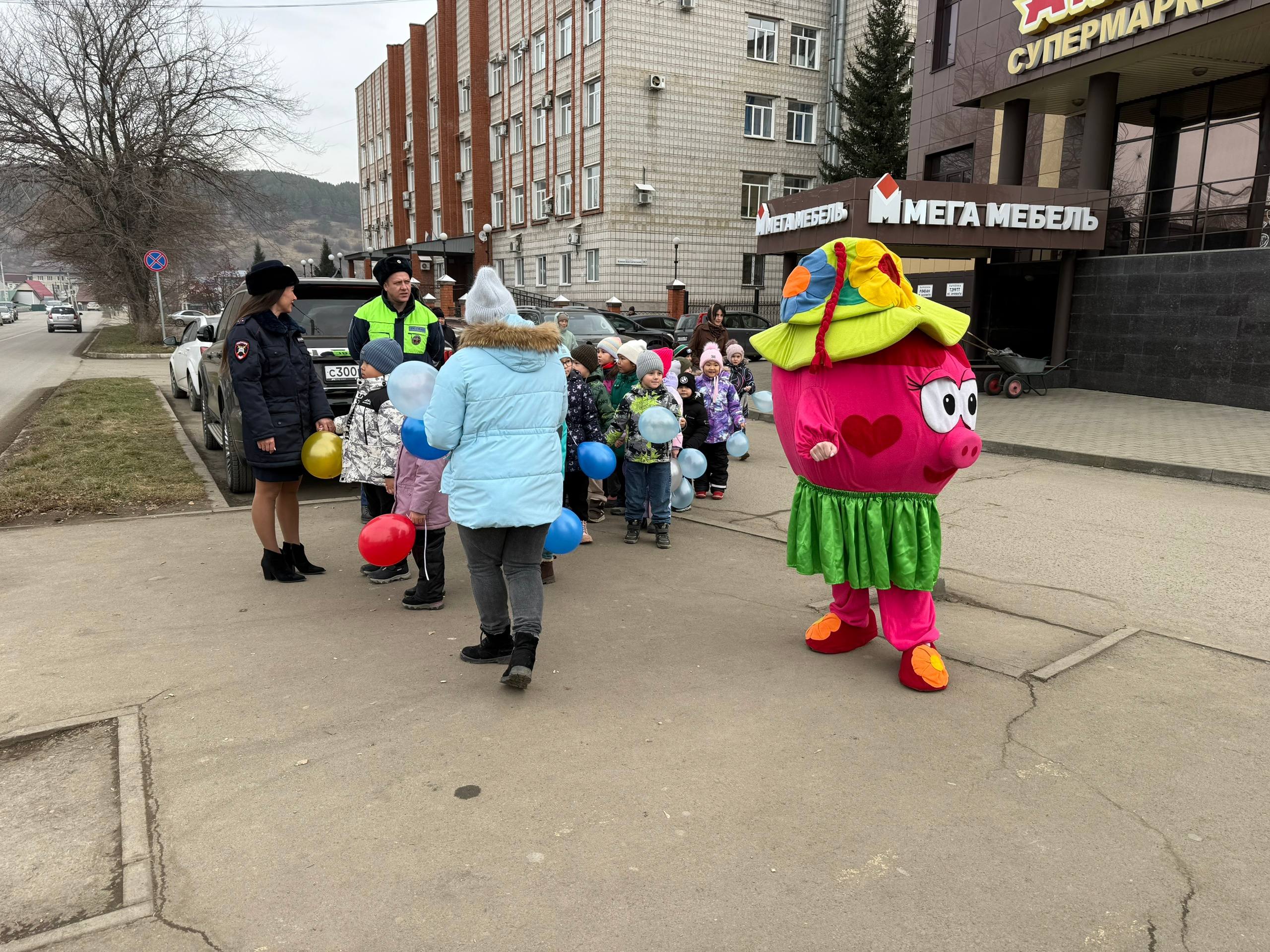 Региональная Госавтоинспекция провела акцию "Безопасный маршрут" Региональная Госавтоинспекция провела акцию "Безопасный маршрут"