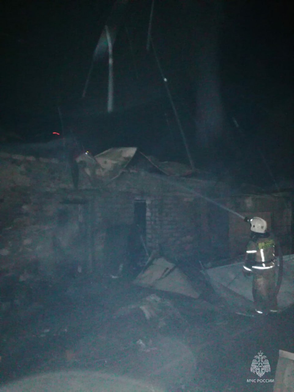 Ребенок погиб при пожаре в селе Черемном Алтайского края