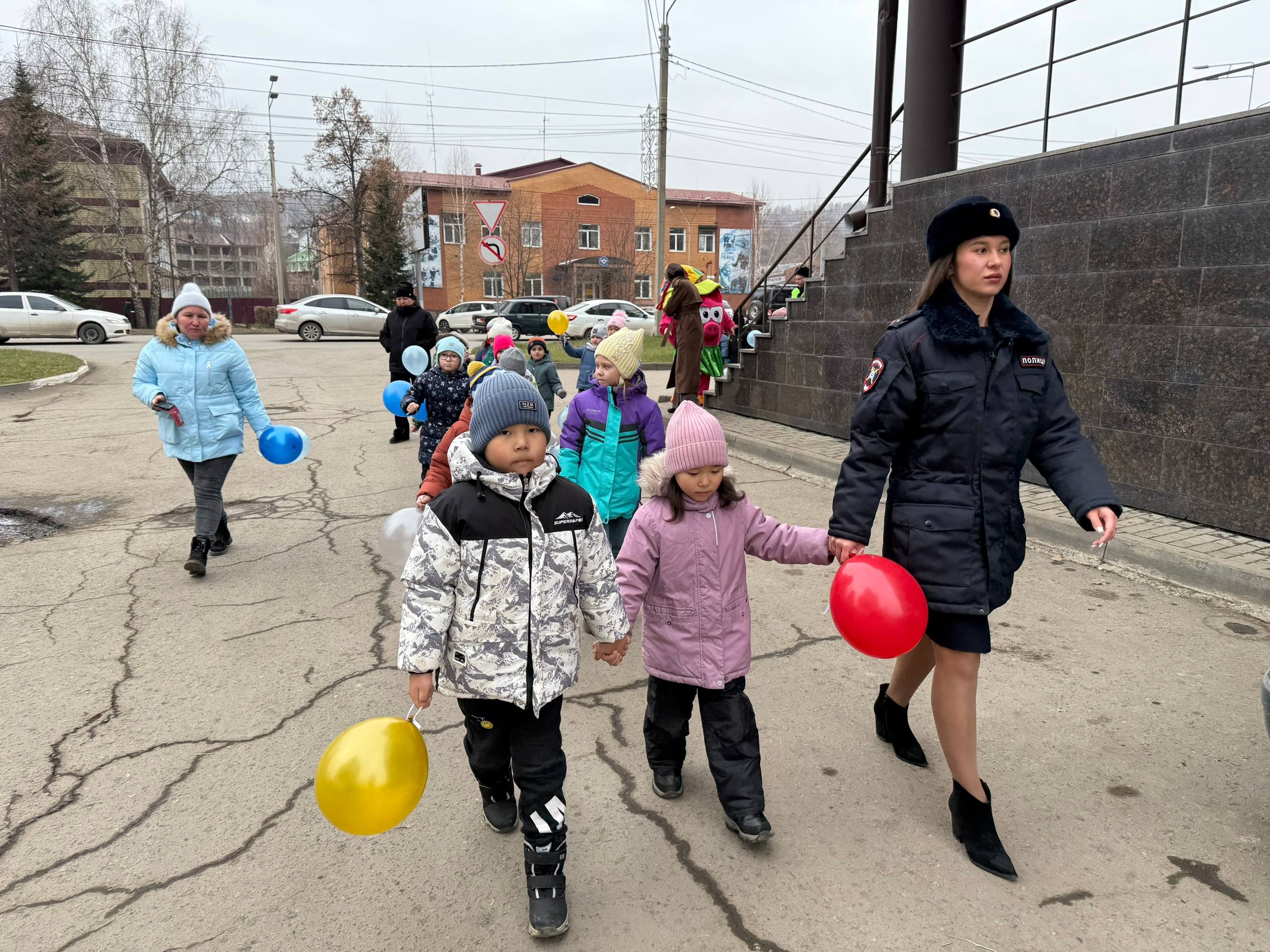 Региональная Госавтоинспекция провела акцию "Безопасный маршрут" Региональная Госавтоинспекция провела акцию "Безопасный маршрут"