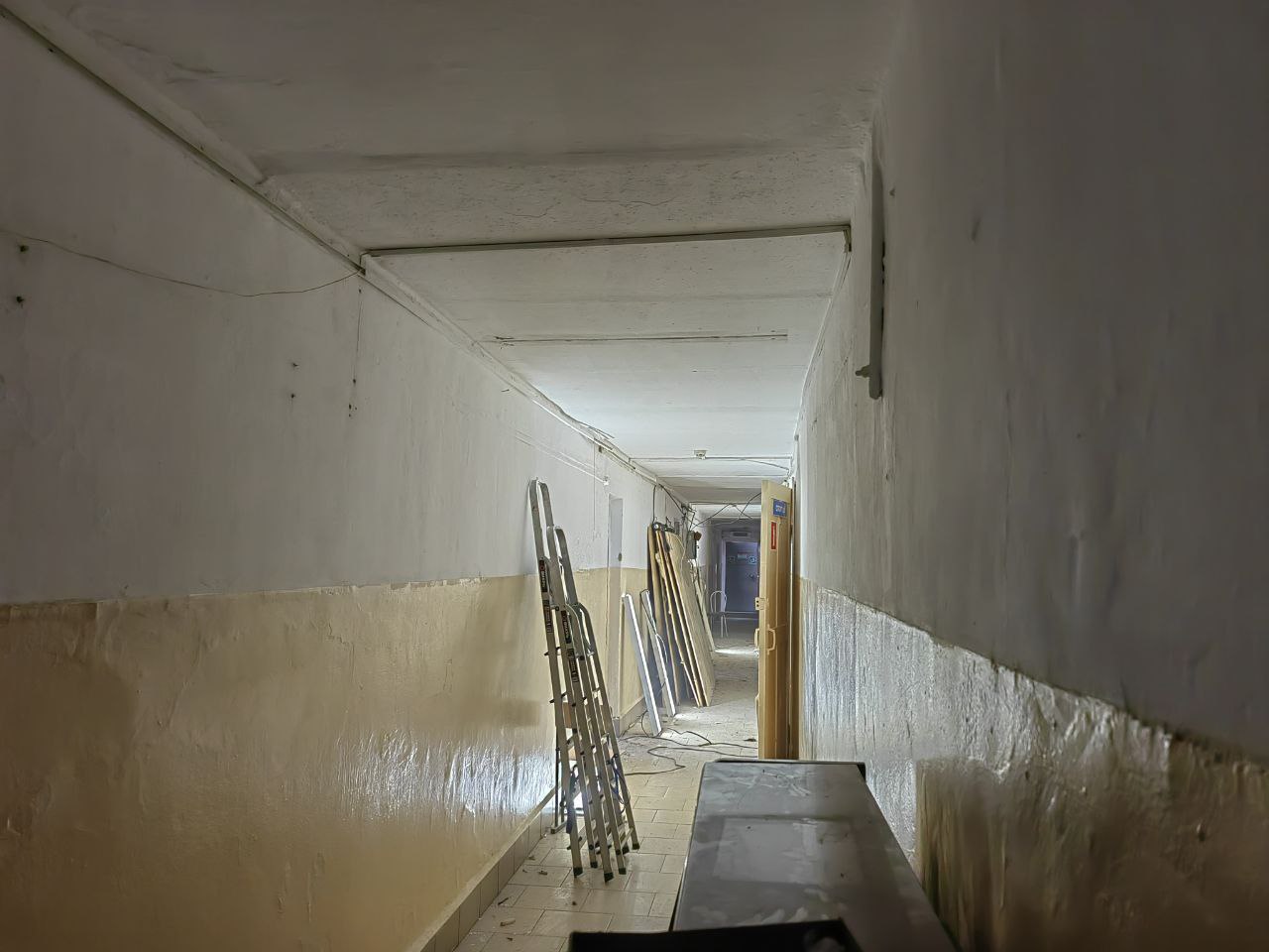 Подрядчик начали демонтаж в зданиях детского сада №6 и начальной школы гимназии №3 в Горно-Алтайке в рамках капремонта Подрядчик начали демонтаж в зданиях детского сада №6 и начальной школы гимназии №3 в Горно-Алтайке в рамках капремонта