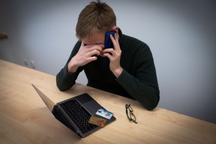 Студент колледжа в Горно-Алтайске потерял 170 тысяч рублей из-за мошенников