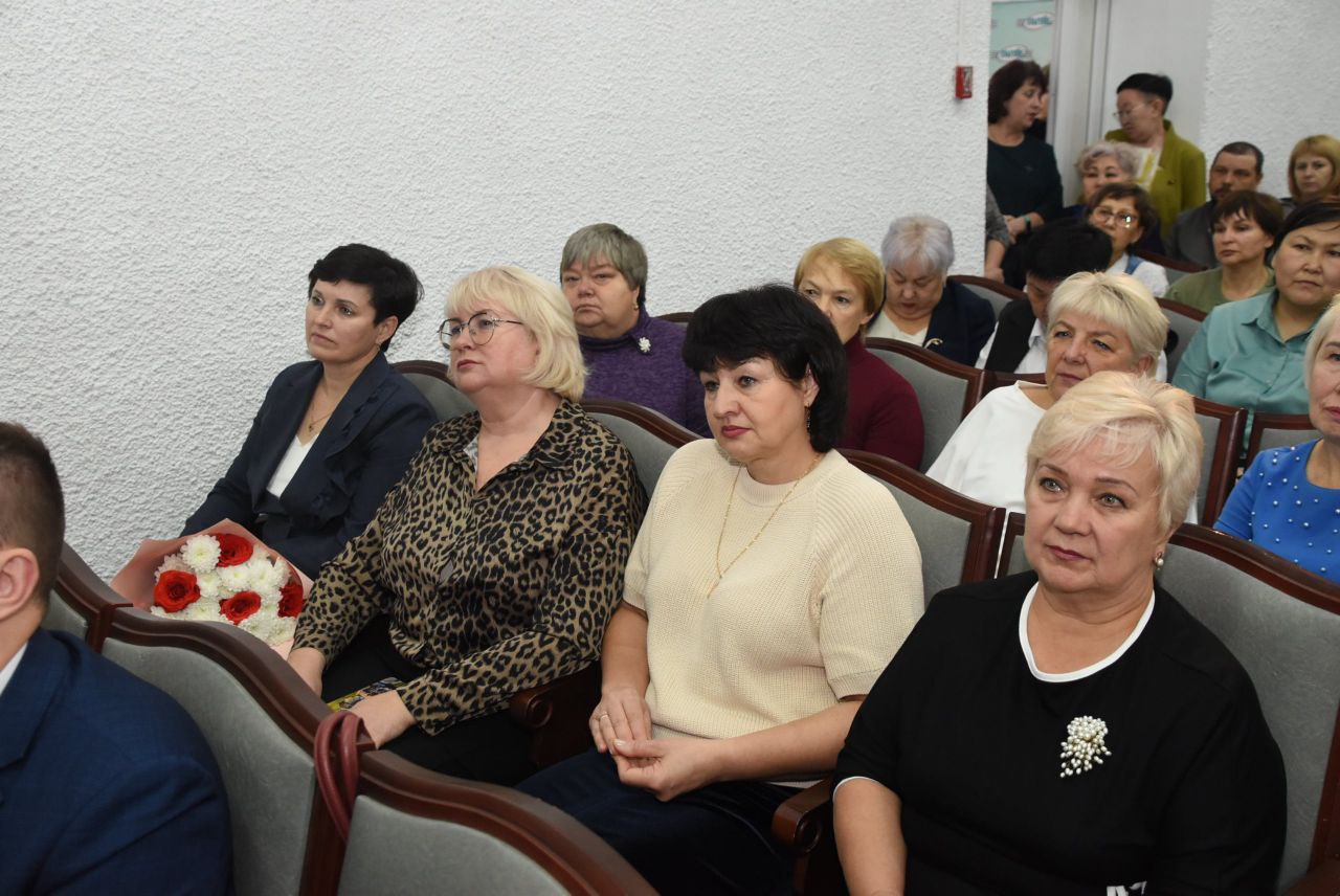 Ольга Сафронова: Горно-Алтайский государственный политехнический колледж имени Михаила Захаровича Гнездилова отмечает свой 70-летний юбилей! Ольга Сафронова: Горно-Алтайский государственный политехнический колледж имени Михаила Захаровича Гнездилова отмечает свой 70-летний юбилей!