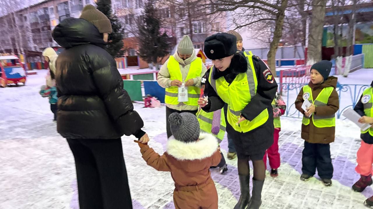 Акция "Родительский патруль" по соблюдению ПДД состоялась в детском саду №14 г. Горно-Алтайска Акция "Родительский патруль" по соблюдению ПДД состоялась в детском саду №14 г. Горно-Алтайска