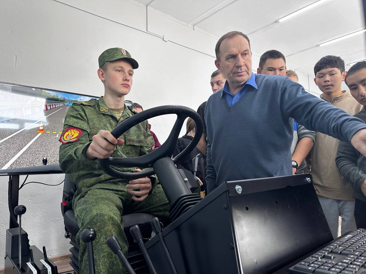 Александр Прокопьев: В Майме на базе Майминского сельскохозяйственного техникума открылся учебно-производственный комбинат для школьников Александр Прокопьев: В Майме на базе Майминского сельскохозяйственного техникума открылся учебно-производственный комбинат для школьников