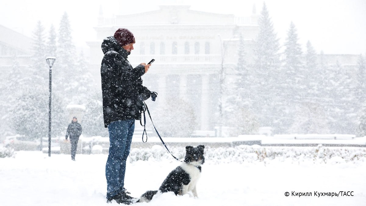 Похолодание до -40, снегопады и штормовой ветер прогнозируются в регионах Сибири на выходных, сообщают синоптики
