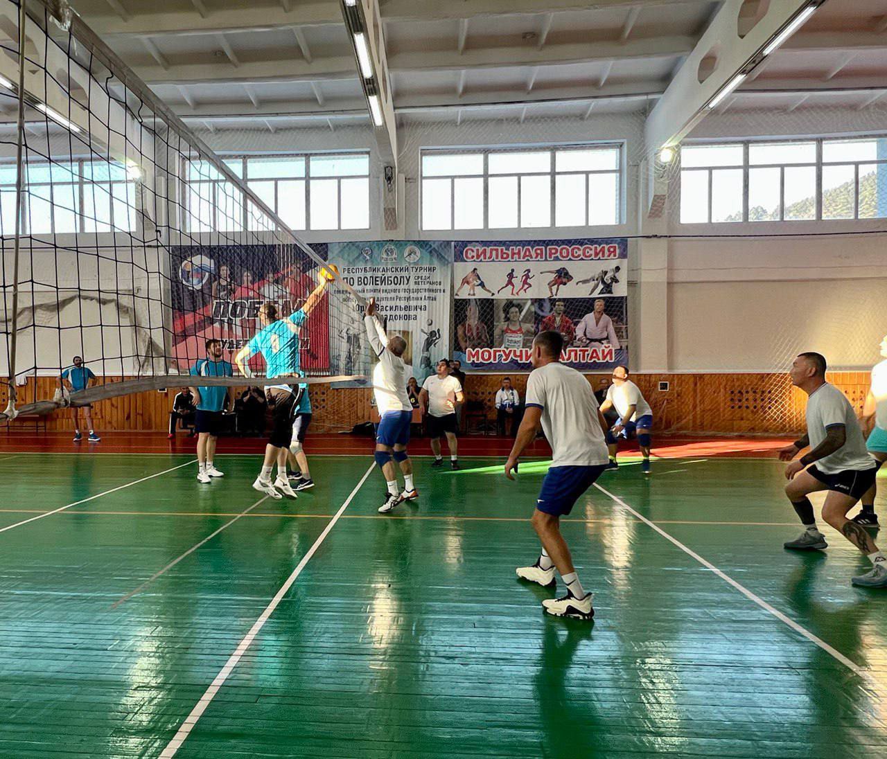 В Горно-Алтайске проходит республиканский турнир по волейболу, посвящённый памяти видного политического деятеля Ю.В. Антарадонова В Горно-Алтайске проходит республиканский турнир по волейболу, посвящённый памяти видного политического деятеля Ю.В. Антарадонова