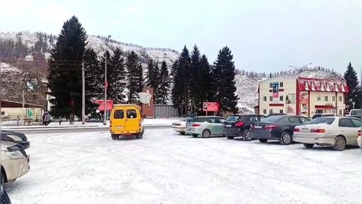 Газель и гуманитарную помощь в гостевой дом Совета солдатских матерей, который находится в Луганской области села Роскошное направили из Шебалинского района, сообщила администрация