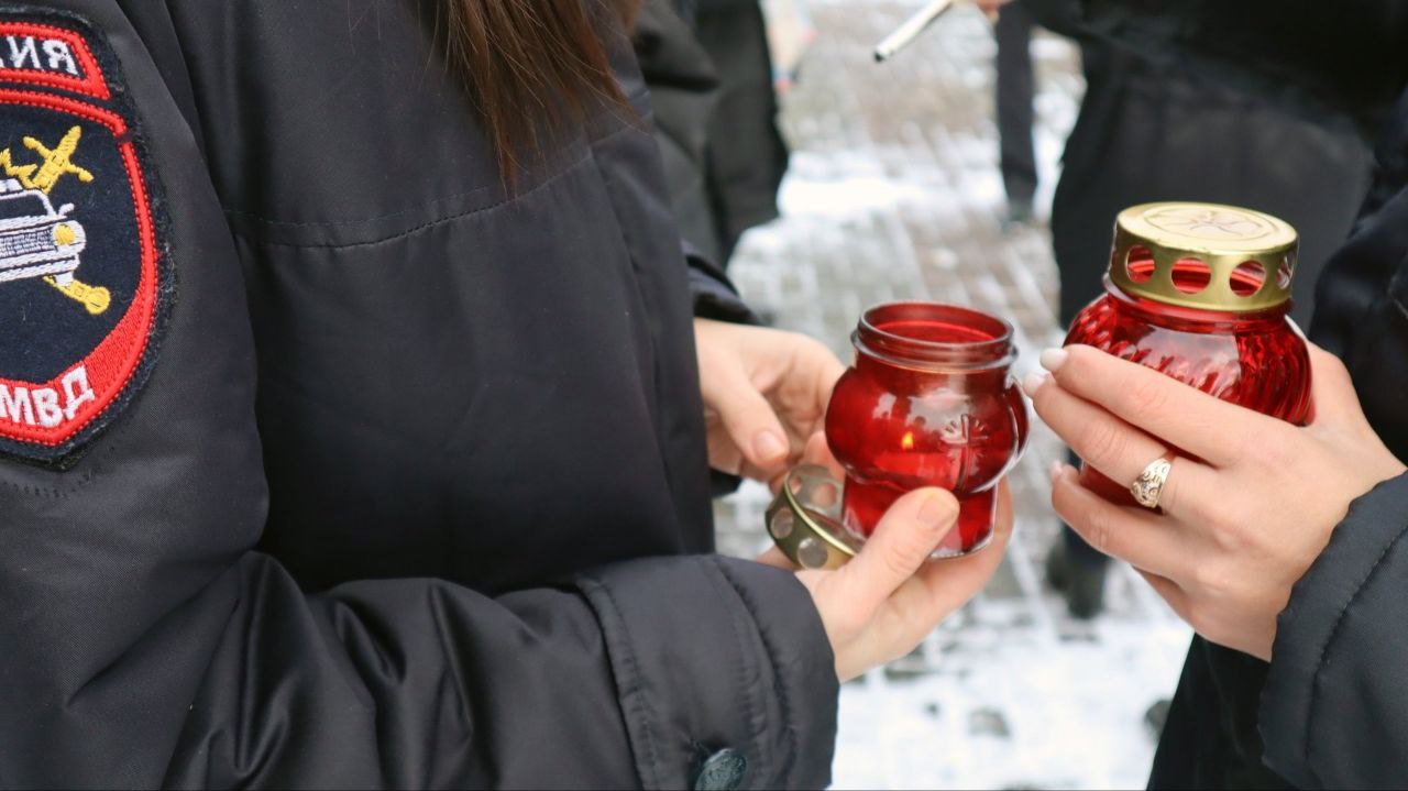 В Республике Алтай прошла акция «Жизнь – бесценна!», посвященная Всемирному дню памяти жертв ДТП В Республике Алтай прошла акция «Жизнь – бесценна!», посвященная Всемирному дню памяти жертв ДТП