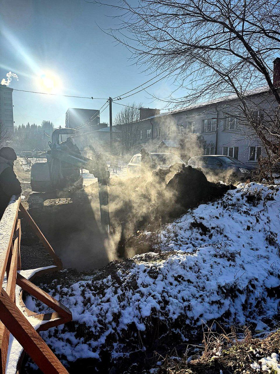 Ольга Сафронова: Важная информация!. Ночью с субботы на воскресенье произошло аварийное отключение теплоснабжения пяти двухэтажных многоквартирных домов в районе Парка Победы