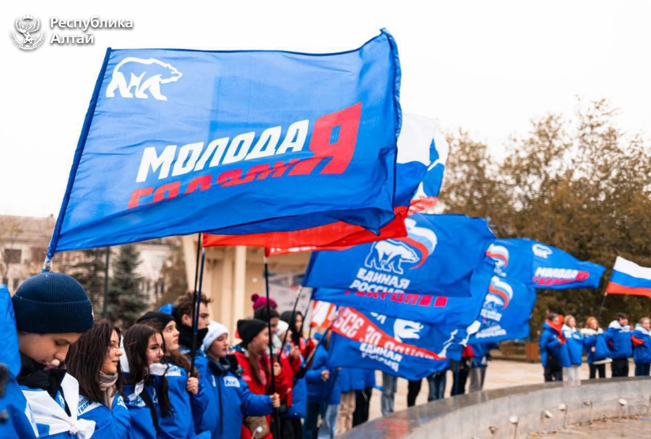 Глава Республики Алтай Андрей Турчак поздравил «Молодую Гвардию Единой России» с 20-летием Глава Республики Алтай Андрей Турчак поздравил «Молодую Гвардию Единой России» с 20-летием