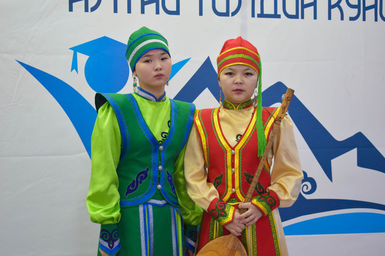 Более 60 молодых талантов представили свои произведения Более 60 молодых талантов представили свои произведения