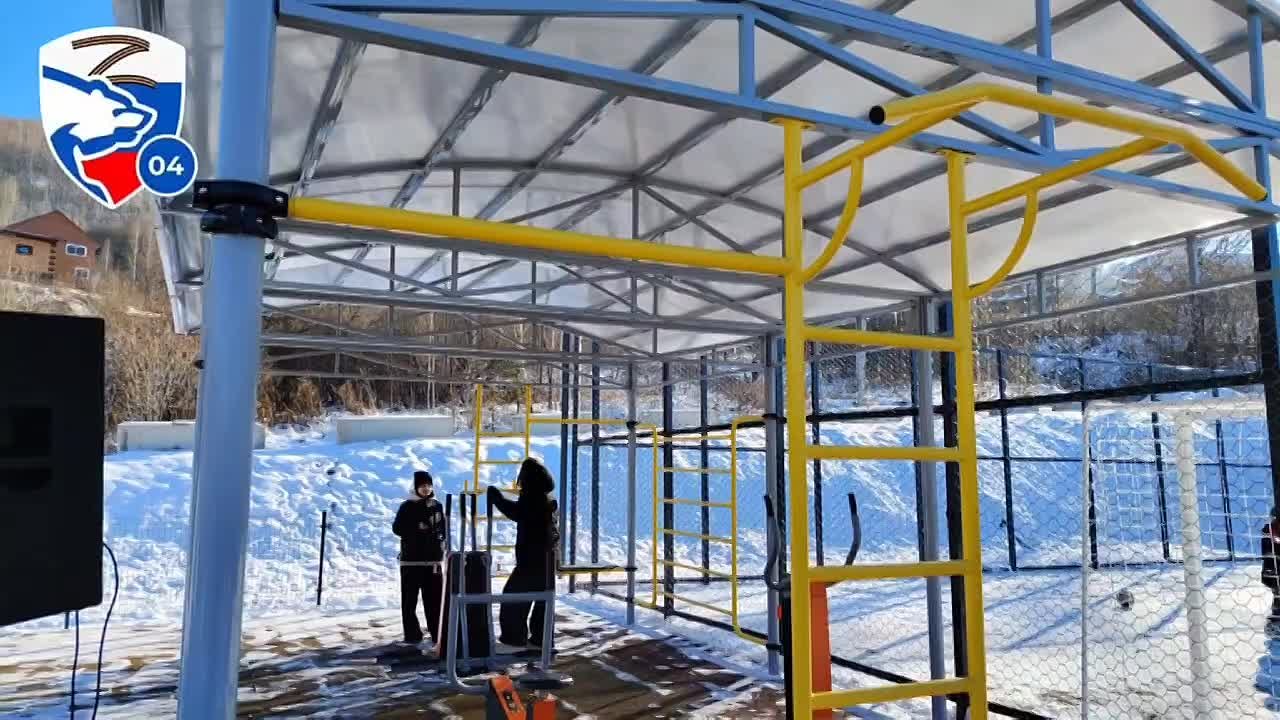 Новую детскую и спортивную площадку открыли в микрорайоне «Яблоневый сад» в рамках народной программы партии «Единая Россия», партпроекта «Городская среда» и федерального проекта