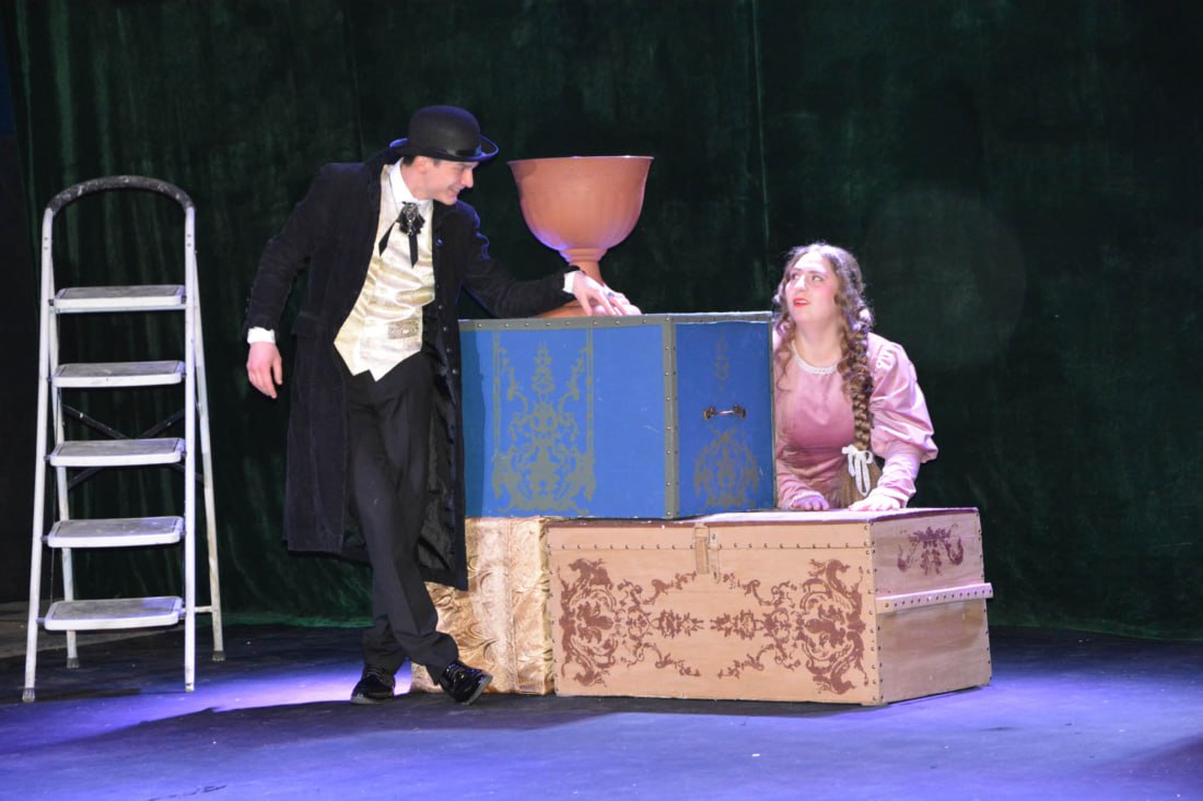 Более 400 актеров из 30 коллективов Республики Алтай и регионов Сибири участвовали в межрегиональном фестивале-конкурсе любительских театров «Театральный Boom»