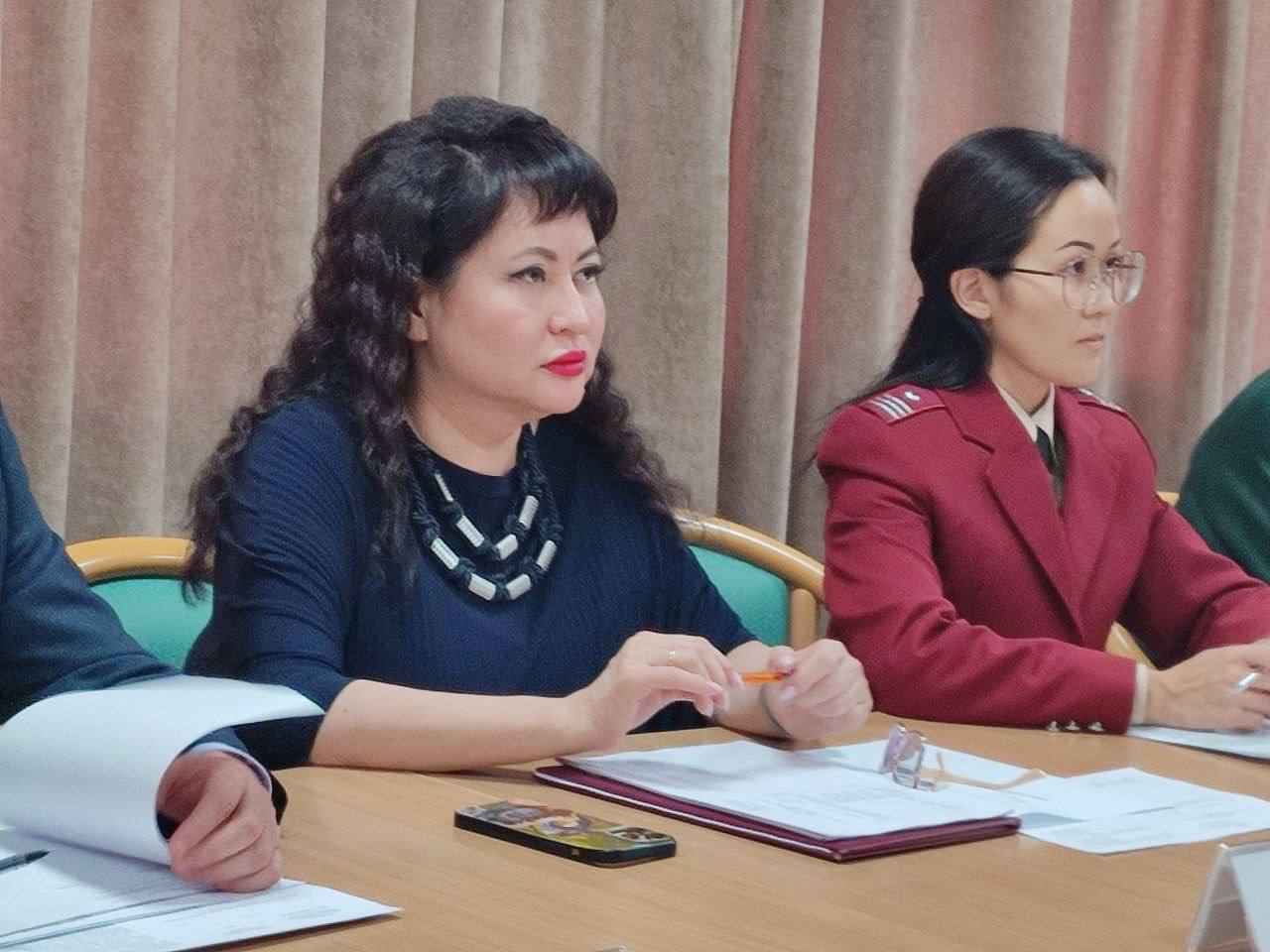 в региональном Парламенте проходит заседание Президиума Государственного Собрания - Эл Курултай РА в региональном Парламенте проходит заседание Президиума Государственного Собрания - Эл Курултай РА