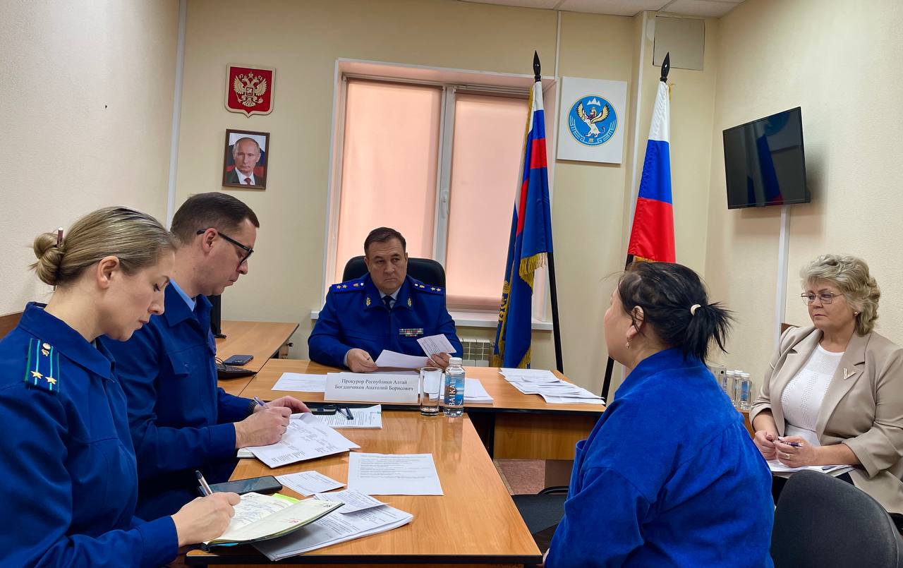 Прокурор Республики Алтай провел личный прием жителей Шебалинского района Прокурор Республики Алтай провел личный прием жителей Шебалинского района