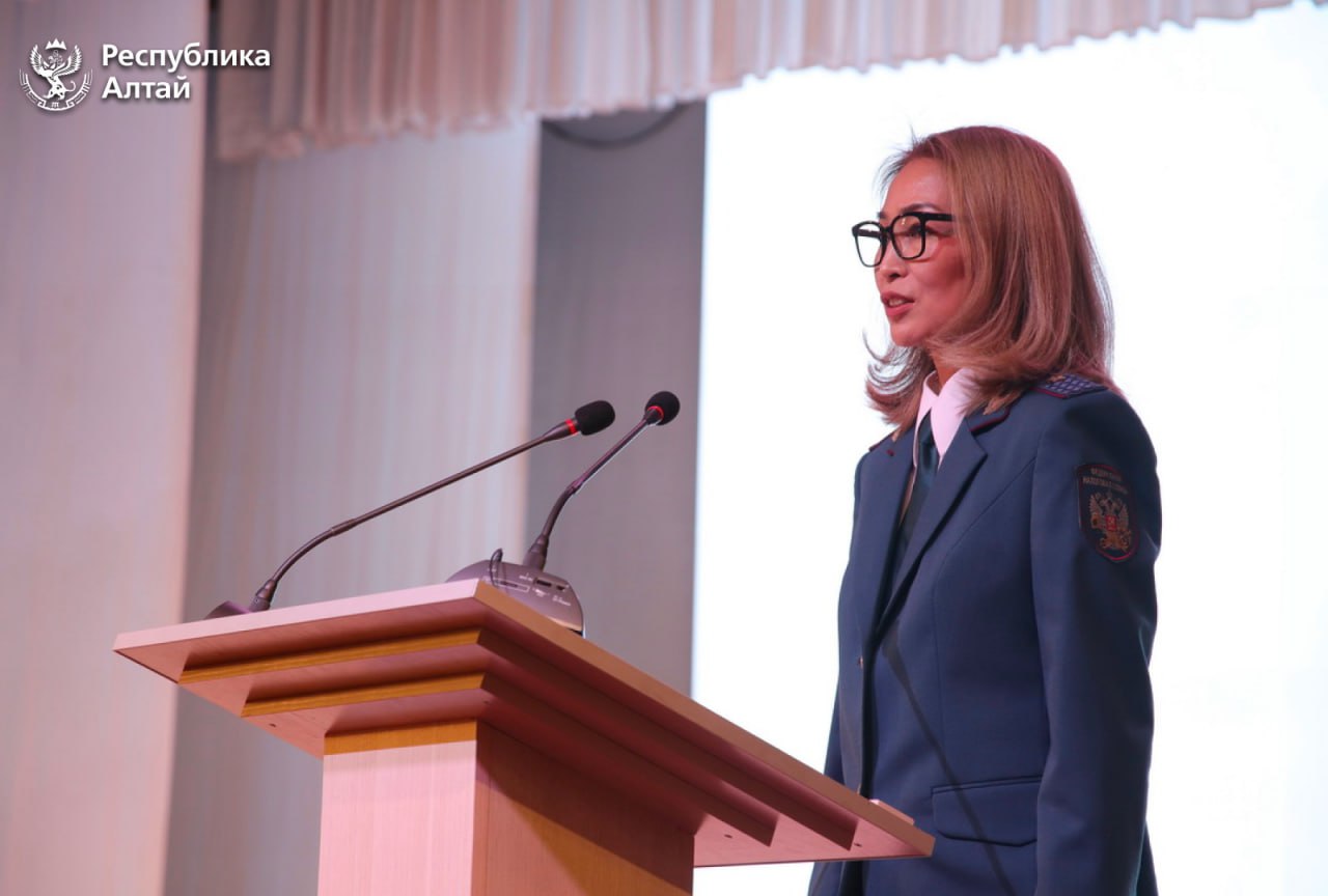 Глава Республики Алтай Андрей Турчак принял участие в торжественном мероприятии, посвященном 35-летию образования налоговой службы России и Дню работника налоговых органов Глава Республики Алтай Андрей Турчак принял участие в торжественном мероприятии, посвященном 35-летию образования налоговой службы России и Дню работника налоговых органов