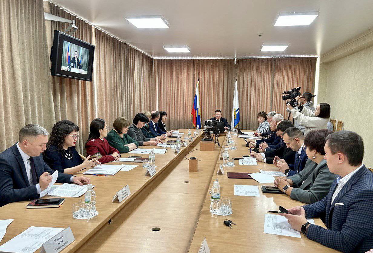 #Депутатскийконтроль. Как реализуется программа по организации горячего питания в школах? этот вопрос рассматривают депутаты на заседании Президиума Госсобрания – Эл Курултай