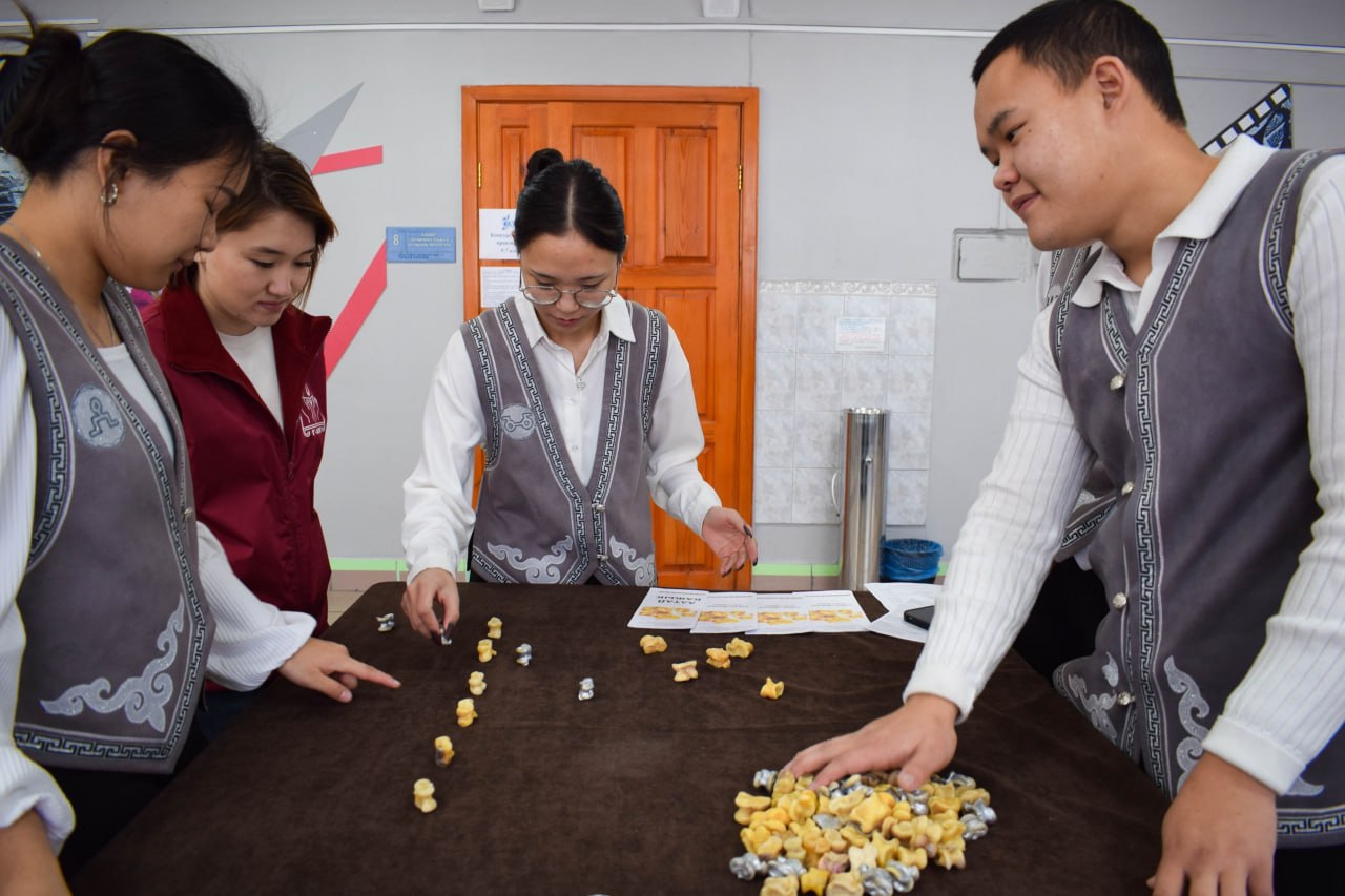 Состоялся республиканский слёт юных литераторов «Амаду», в котором приняли участие начинающие поэты и писатели региона Состоялся республиканский слёт юных литераторов «Амаду», в котором приняли участие начинающие поэты и писатели региона