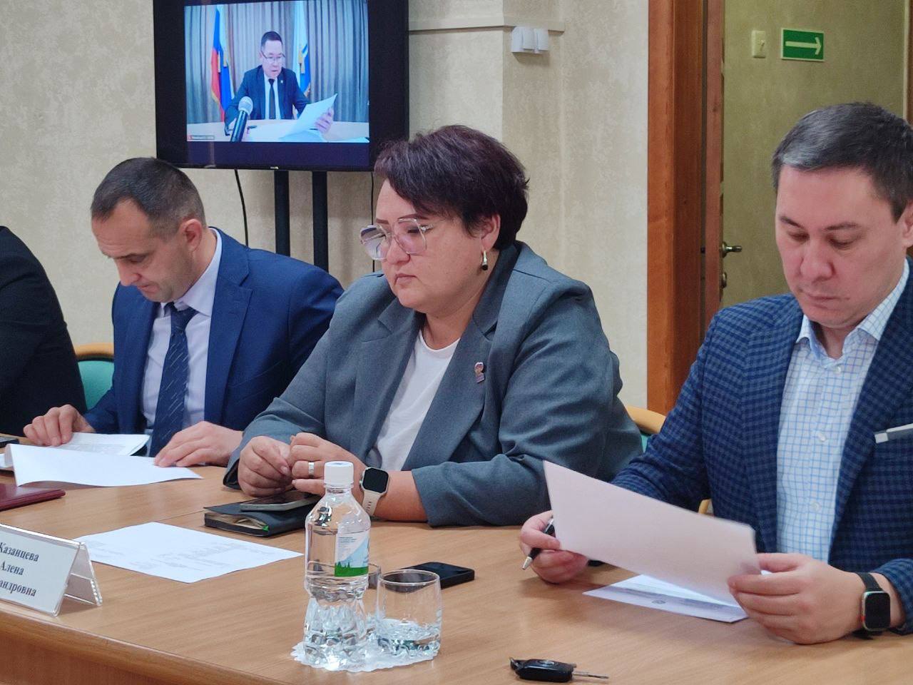 в региональном Парламенте проходит заседание Президиума Государственного Собрания - Эл Курултай РА в региональном Парламенте проходит заседание Президиума Государственного Собрания - Эл Курултай РА