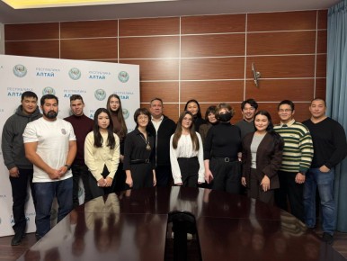 В Постоянном представительстве Республики Алтай в Москве прошла встреча со студентами-первокурсниками