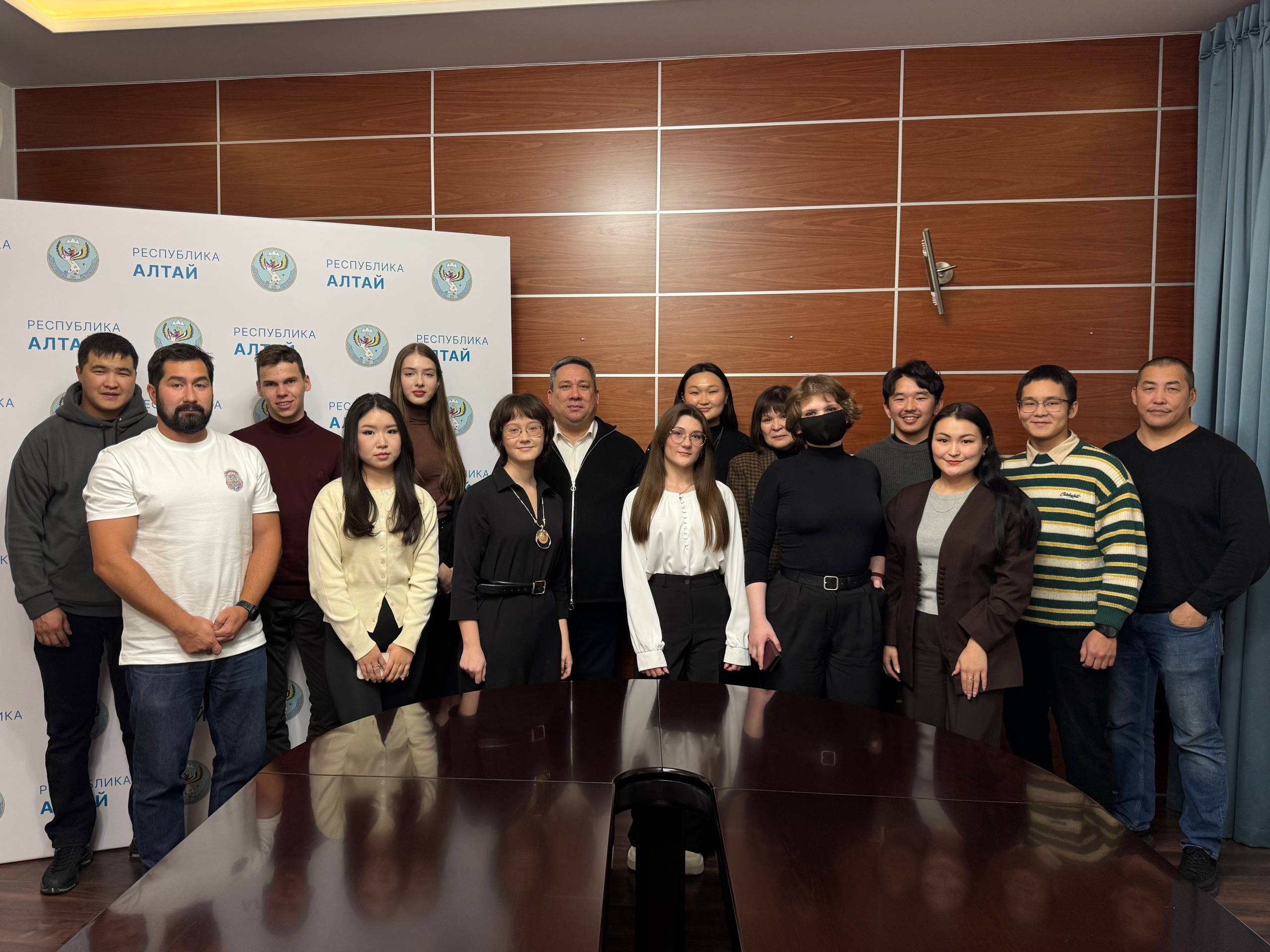 В Постоянном представительстве Республики Алтай в Москве прошла встреча со студентами-первокурсниками